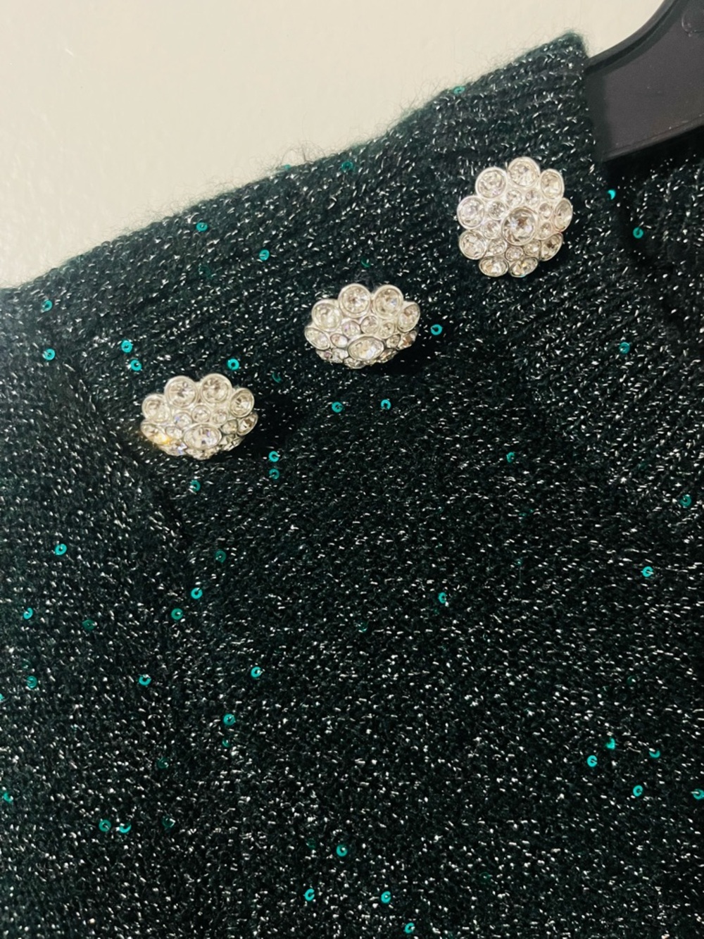 GREAT LIKE NEW CONDITION- Lilly Pulitzer Morgen Sequin Sweater in Evergreen XS - Picture 5 of 7